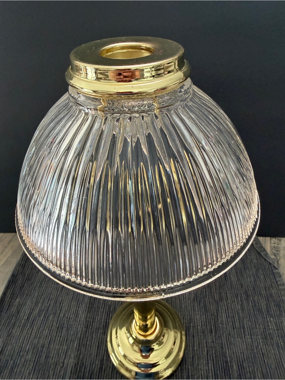 PartyLite Gaslight Candle Lamp with Glass Shade - Picture 2 of 4